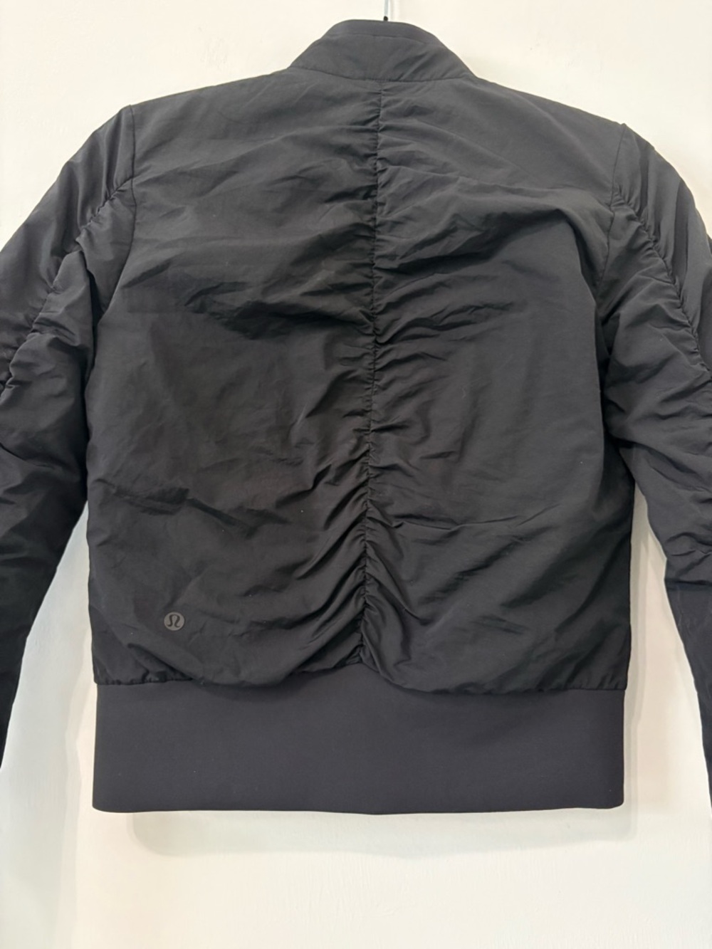 Lululemon Warm Two Ways Bomber Sz 2 Black Quilted Reversible EUC - Picture 13 of 16